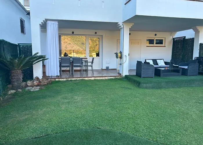 Los Pinos 8